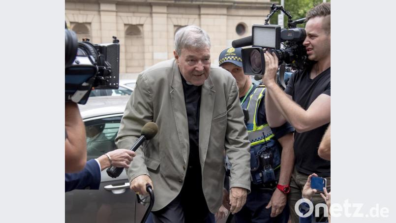 Als bislang ranghöchster katholischer Geistlicher ist der bisherige Finanzchef des Vatikans, Kardinal George Pell, wegen sexuellen Missbrauchs von Minderjährigen verurteilt worden. Bild: Andy Brownbill/AP/dpa
