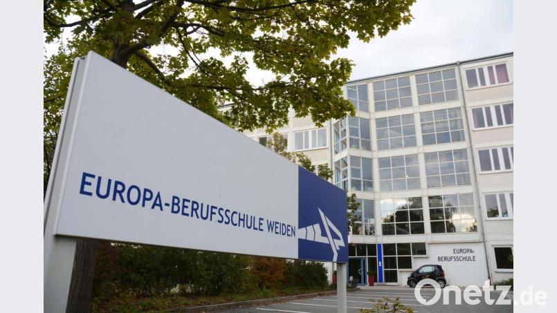 Die Europa-Berufsschule in Weiden soll einen zweiten Jugendsozialarbeiter bekommen. Der Landkreis Neustadt will der Stadt dazu unter die Arme greifen. Bild: Gabi Schönberger