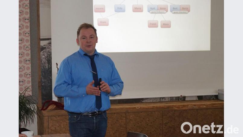 Fachkoordinator Simon Lösch bei seinen Ausführungen. Bild: Josef Wittmann /exb