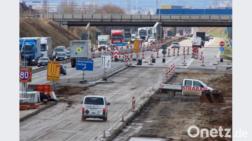 Auf der Baustelle der A3 bei Barbing wurde am Montag erneut eine 225 Kilogramm schwere Fliegerbombe gefunden. Ein Sprengkommando entschärfte sie vor Ort. Bild: Alexander Auer