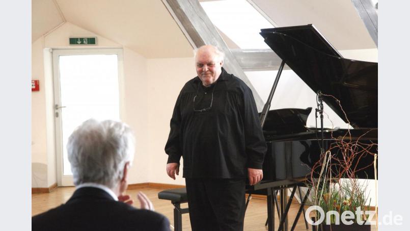 Kurt Seibert überzeugte bei seinem Auftaktkonzert zum Schwandorfer Klavierfrühling. Bild: Rudi Hirsch