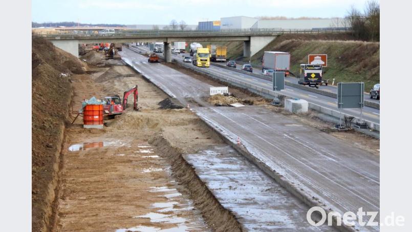 Auf der Baustelle der A3 bei Barbing wurde am Montag erneut eine 225 Kilogramm schwere Fliegerbombe gefunden. Ein Sprengkommando entschärfte sie vor Ort. Bild: Alexander Auer