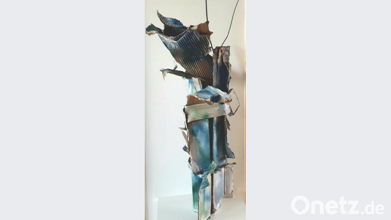 Skulptur aus Wellpappe von Susanne Kempf (2018). Bild: Kempf
