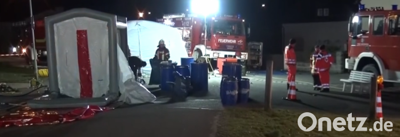 Die Feuerwehr sperrte den Bereich um die Stirnbergstraße ab. Screenshot: jma