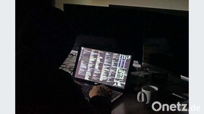 Die Zentralstelle für Cybercrime in Bamberg hat einen 17-Jährigen aus Bremen als möglichen Erpresser per E-Mail entdeckt. Bild: Paul Zinken/dpa