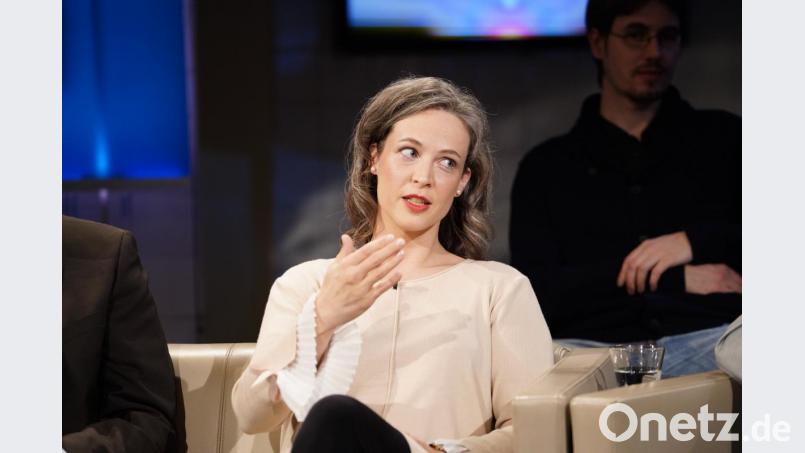 Die Lehrerin und Autorin Verena Brunschweiger gestikuliert auf einem undatierten Handout-Foto. Foto: Baschi Bender/Archiv Bild: Baschi Bender