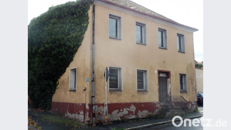 In Kürze rollen Radlader an und reißen das marode Beer-Walbrunn-Geburtshaus ab. 160 Jahre stand es an diesem Platz. Was dann weiter geschieht ist nicht bekannt. Bild: jml