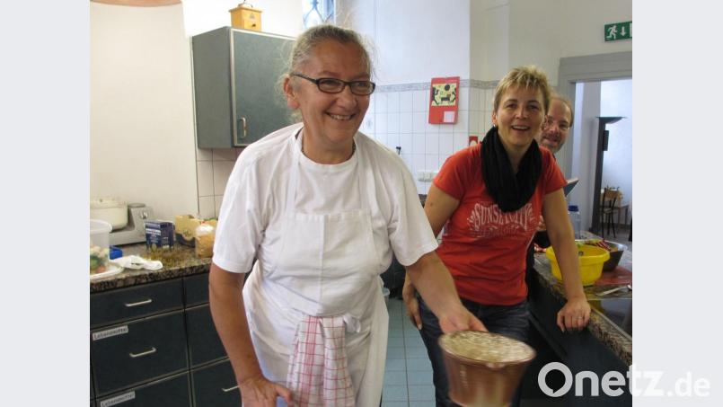 Mit großem Erfolg bietet zum Beispiel die Umweltstation der Abtei Waldsassen Kurse für Selbstversorger an. Hauswirtschaftsmeisterin Johanna Eisner leitet die Seminare. Bild: KuBZ Waldsassen