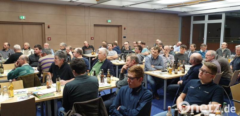Der Informationsabend für Landwirte stößt auf großes Interesse. Bild: dob
