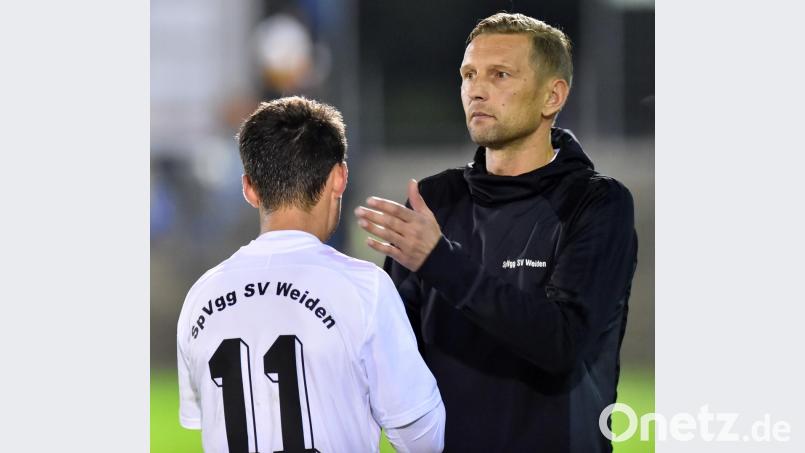SpVgg-SV-Trainer Andreas Scheler (rechts) hofft auf das Heimdebüt 2019. Bild: Alfred Schwarzmeier