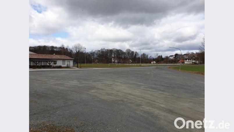 Der Festplatz in Kastl soll einen stationären Stromanschluss erhalten. Die Kosten dafür und der Standort stehen allerdings noch nicht fest. Bild: ak