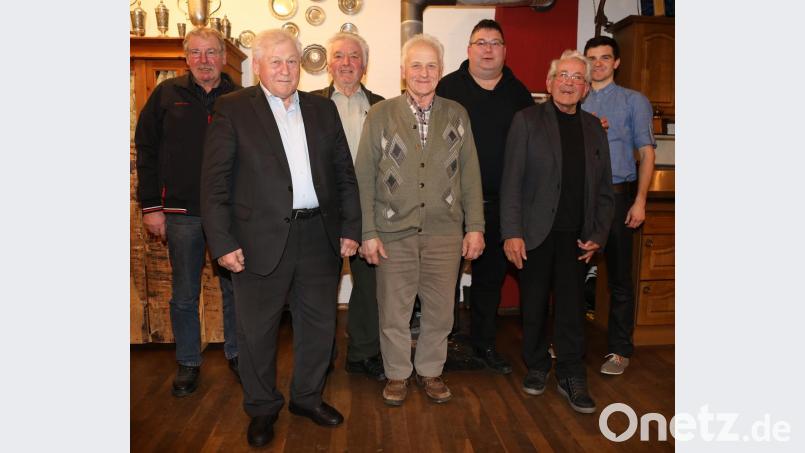 Der CSU-Ortsverband setzt weiterhin auf Johann Wilhelm (Zweiter von links). Unser Bild zeigt die neue Vorstandschaft (von links): Alois Duschner, Johann Wilhelm, Max Schmidt, Johann Kiendl, Matthias Hartinger, Alois Seegerer und Stefan Manner.