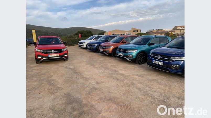 Viele, viele bunte T-Cross: Das neue SUV von VW auf Polo-Basis gibt es in zwölf verschiedenen Außenfarben. Bild: Michael Ascherl