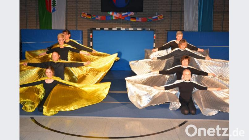 Eine bunte Show wie zuletzt vor zwei Jahren (Bild) gibt es beim 66. Schauturnen des TSV Pechbrunn-Groschlattengrün am 6. und 7. April zu sehen. Archivbild: jr