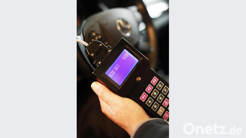 Kilometerstände lassen sich vergleichsweise leicht fälschen. Bild: ADAC/dpa