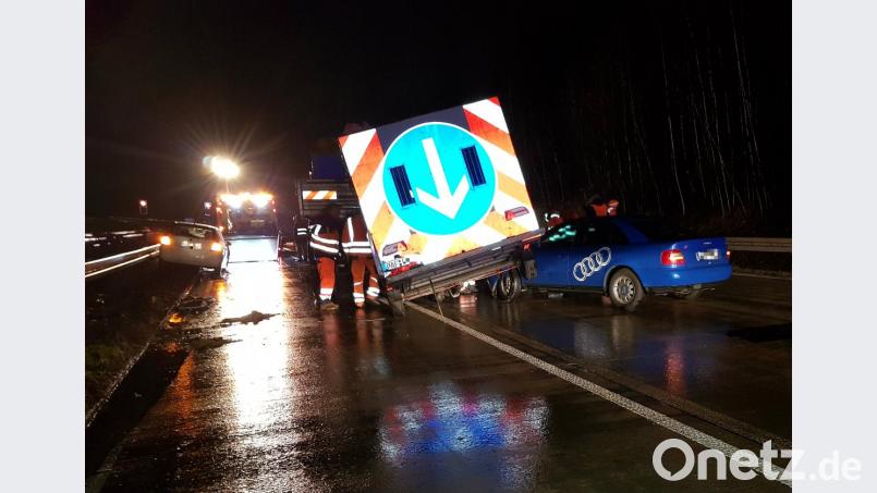 Unfall auf der A93 bei Pentling. Bild: Alexander Auer
