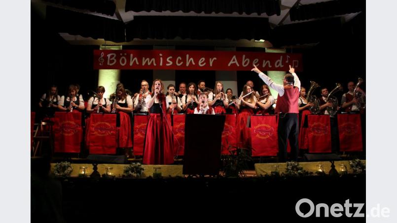 Anhaltenden Beifall erntete die Großkonreuther Blasmusik wieder beim Böhmischen Abend. Bild: mri