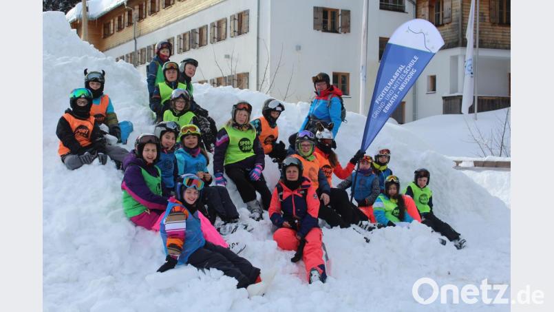Spiel, Spaß und ungebremstes Skivergnügen erwartete die Fünftklässler beim Skilager im Wintersportgebiet rund um den Roßkopf. Bild: jpl