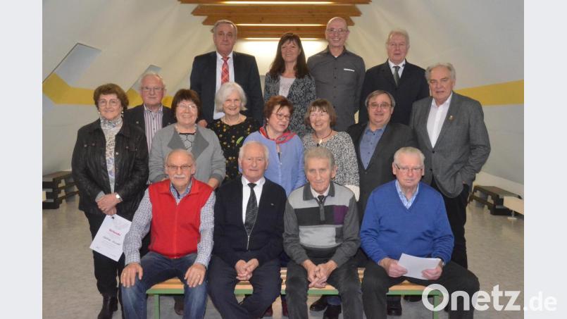 Die DJK Weiden ehrt langjährige Mitglieder. Bild: Kunz