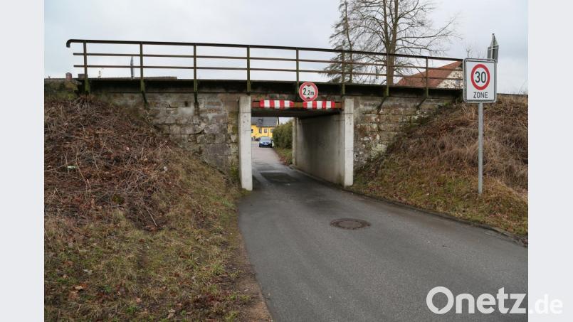Die Unterführung zwischen der B 85 und Höflarn wird saniert. Der Bauausschuss debattiert in seiner nächsten Sitzung das Thema. Bild: Hösamer