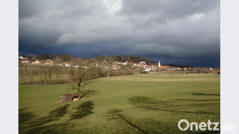 Landschaftlich punktet Tännesberg mit einer traumhaften Lage an der Ostmarkstraße. Die Marktgemeinde will nun wieder mehr für ihr Image tun. Bild: fjo