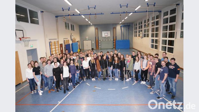 Kirwaleit als Tanzlehrer - Waldthurner, Woppenriether und Burkhardsriether (von links) Bild: fvo