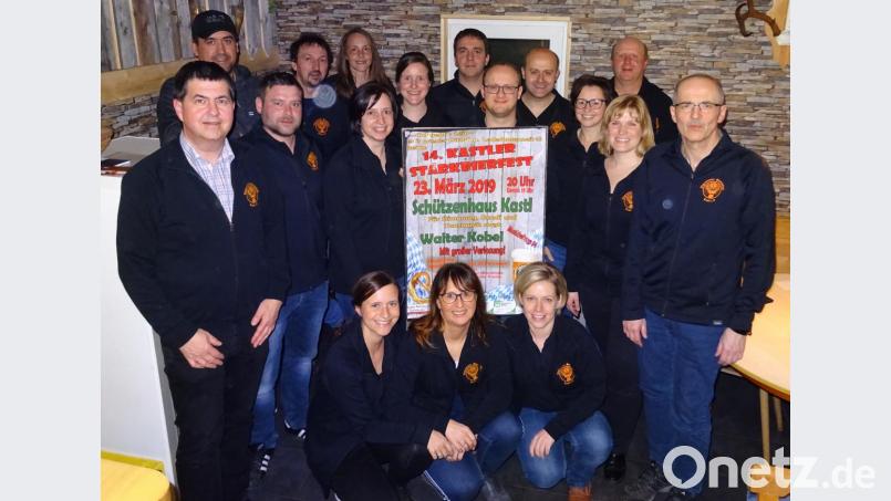 Stolz blickt der Jägermeisterstammtisch mit seinem Vorsitzenden Arno Stahl (links) auf das vergangene Jahr zurück. Bei der Gemeinschaft kommt die Geselligkeit auch noch wohltätigen Zwecken zugute. Bild: rpp