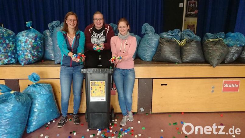 Die wochenlange Plastikdeckel-Challenge ist entschieden: Der Sieg geht an die Mannschaft des Amberger Jugendzentrums Klärwerk. Bild: Jugendzentrum Klärwerk/exb