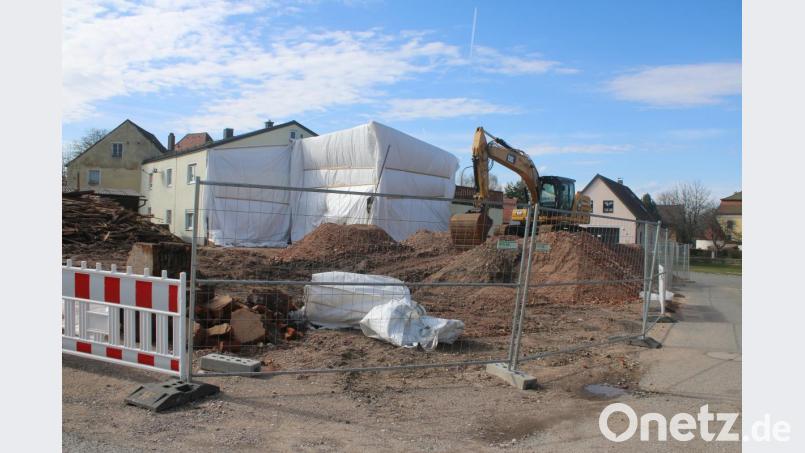 An dieser Stelle soll das neue Feuerwehrhaus in Dießfurt entstehen. Die Verhandlungen mit der Förderstelle sollen bald abgeschlossen sein. Bild: sne