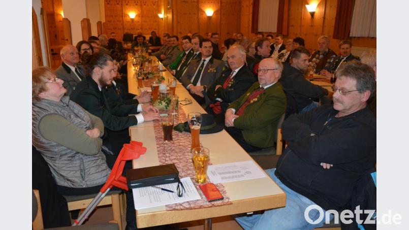 Voll besetzt präsentierte sich das Versammlungszimmer im Katholischen Jugendheim bei der Gauversammlung des Stiftlandgau. Bild: jr