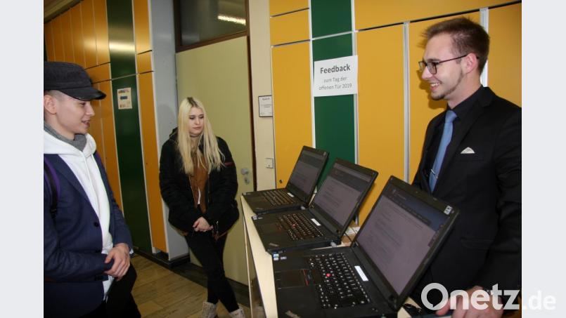 Einblicke erlaubte auch die extra zugeschnittene Spezialsoftware, mit der die Schüler arbeiten. Bild: wro