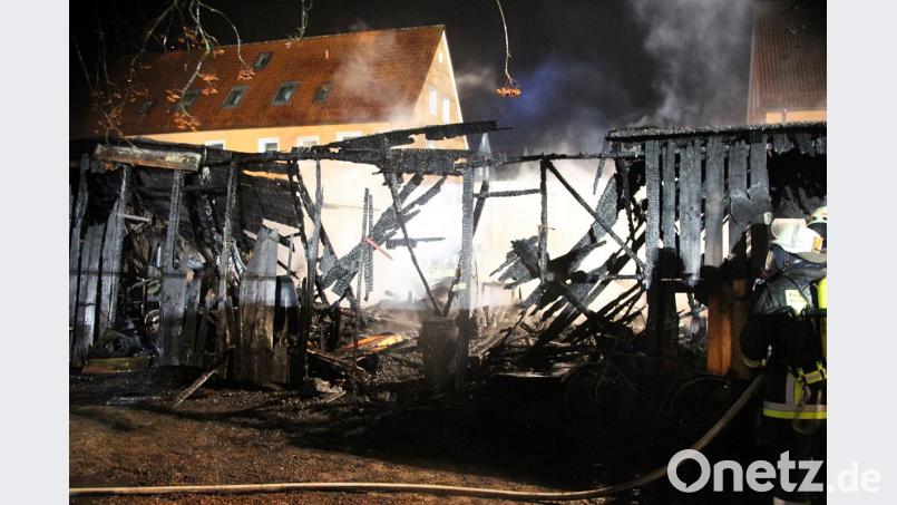 Zerstörter Schuppen/Garagenkomplex Bild: jma