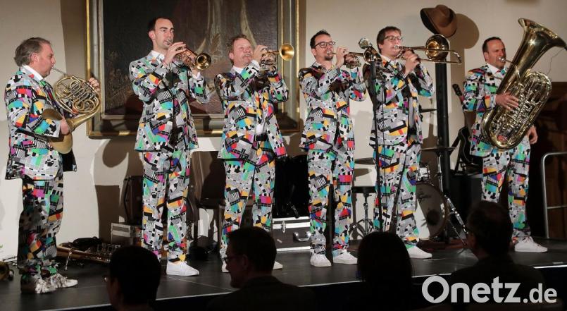 Mit einer Mischung aus musikalischer Klasse, Spielfreude, toller Interaktion mit dem Publikum und großem Facettenreichtum sorgte &quot;Bozen Brass&quot; dafür, dass ihr Konzert im Rathaussaal Amberg ein umjubelter Erfolg wurde. Bild: Wolfgang Steinbacher