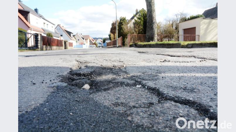 Die Anwohner An der Siedlung sind zufrieden mit dem Zustand ihrer Straße. Sie wünschen keine endgültige Erschließung. Nach der Stadtratssitzung wird diese auch immer unwahrscheinlich. Bild: Gabi Schönberger