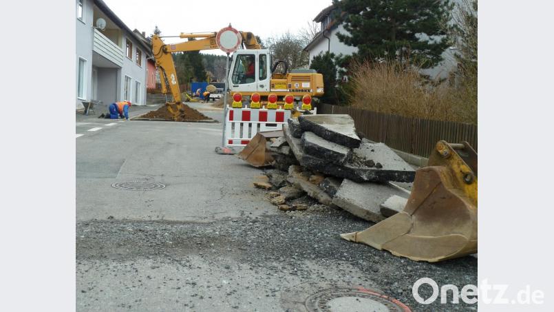 Zunächst sind die Bagger im Abschnitt zwischen Einmündung Bischofsweg (Bild) bis hoch zur Buchberger Straße im Einsatz. Bild: Portner