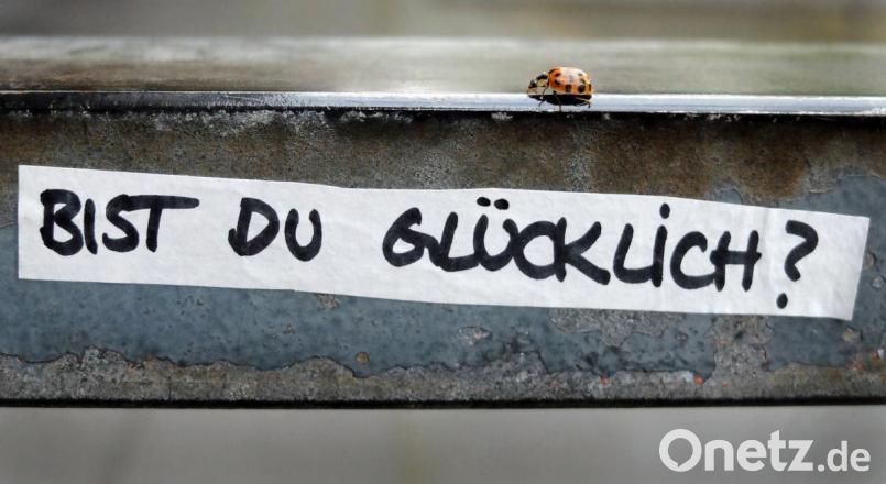 Jeder vierte Erwachsene in Deutschland ist nach eigenen Angaben unglücklich, aber immerhin bezeichnet sich eine große Mehrheit als glücklich. Bild: Martin Gerten/dpa