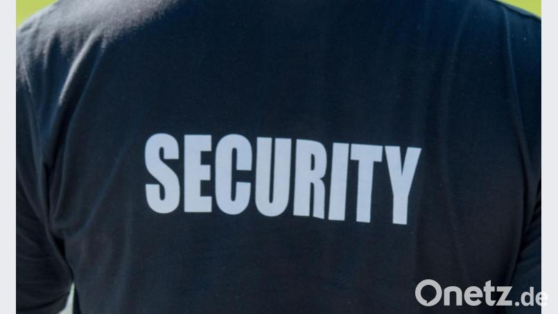 Die Polizei in Landshut hat sich eine vermeintliche "Bürgerwehr" genauer angeschaut. Symbolbild: Armin Weigel/dpa