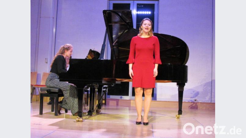 Sopranistin Antonia Krämer und Klavierpartnerin Amanda Rexhausen repräsentiern die Sparte Lied. Bild: aks