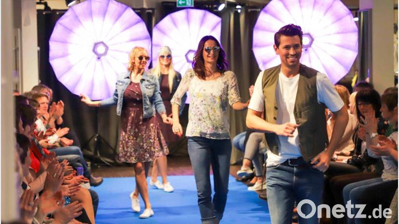 Im Kaufhaus war Mode für jeden Anlass zu sehen. Bild: Hirsch