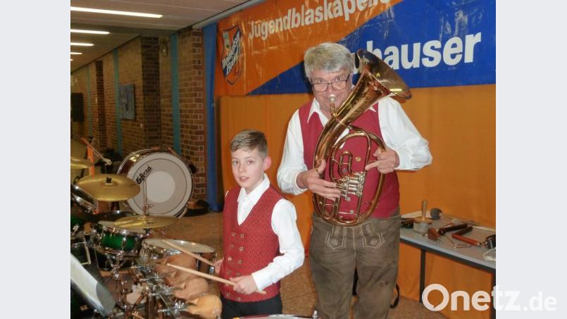 Kilian Michl, 10 Jahre alt, und Siegfried Gleißner, 66. Zwei Generationen, eine große Liebe: die Musik. Bild: wrt