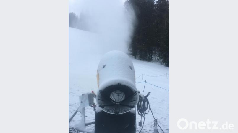 Die Schneekanone am Wurmstein sorgt für bessere Pistenverhältnisse und eine längere Skisaison. Bis es soweit war, war allerdings einiges an Arbeit nötig. Bild: ens