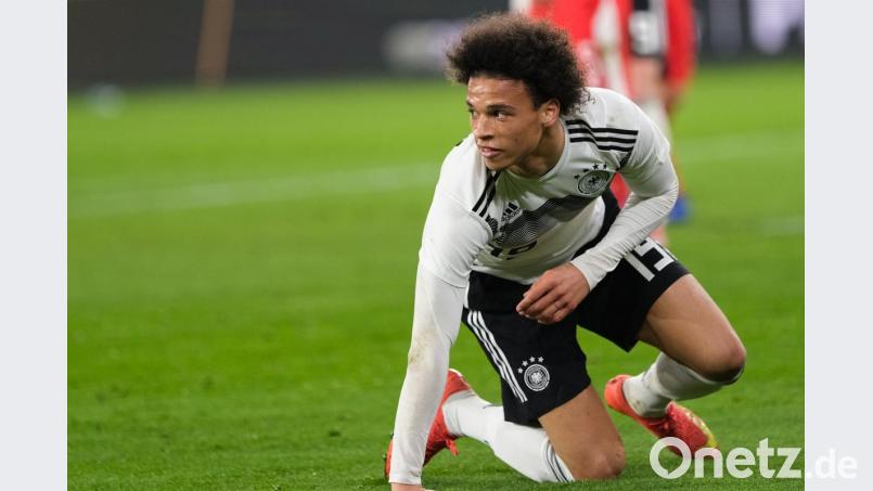 Soll während des Länderspiels gegen Serbien rassistisch beleidigt worden sein: Leroy Sané. Bild: Peter Steffen