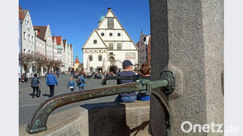 In Weiden bekommt man noch was für sein Geld. Am siebtmeisten im deutschlandweiten Vergleich. Das sagt der Geschäftsführer des IHK-Gremium, Florian Rieder. Bild: Gabi Schönberger