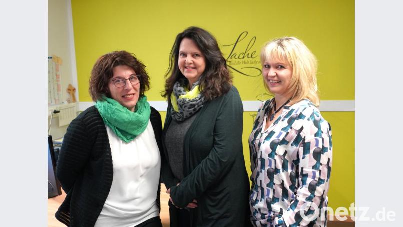 Die bisherige Stellvertreterin Birgit Bocka, Kita-Leiterin Sonja Kick und die zukünftige Stellvertreterin Martina Lorenz (von links). Bild: fvo