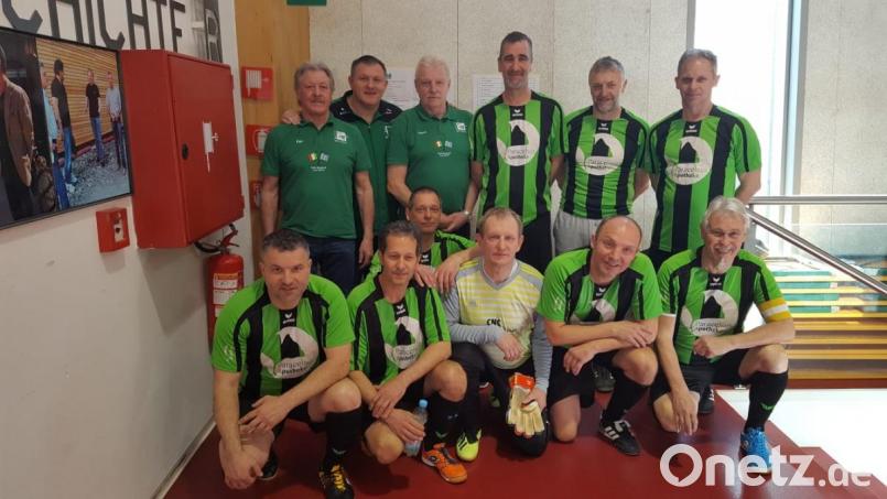 Wacker geschlagen wurden die Alten Herren des FC Weiden-Ost beim internationalen Fußballturnier in Meran. Bild: Kunz