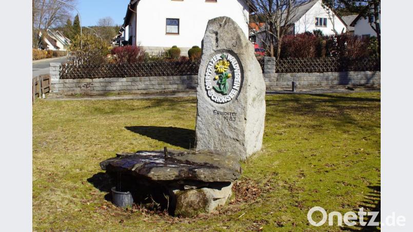 Am Arnikaplatz mit dem Brunnen und dem Gedenkstein, der 1983 zu Ehren des OWV-Gründers Heinrich Weinfurtner errichtet wurde, beginnen demnächst die ersten Arbeiten. Bild: mmj