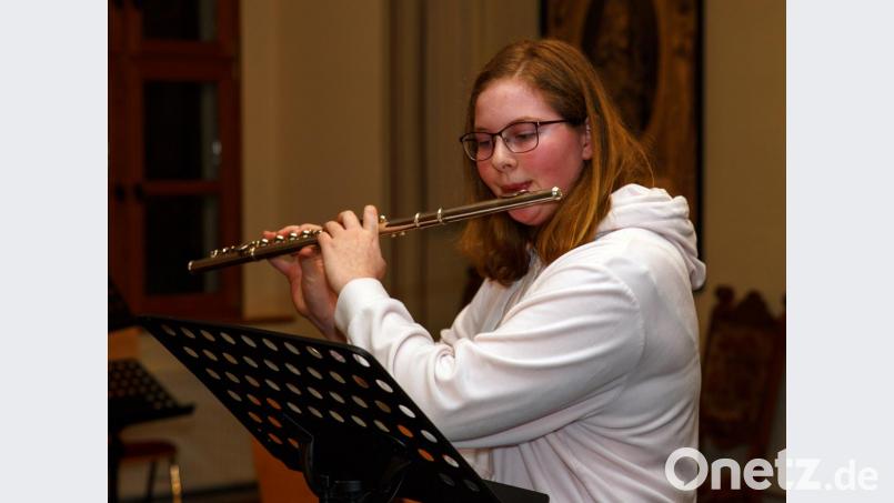 Das &quot;Siciliano&quot; von Bach ließ Eva-Maria Maunz an der Querflöte erklingen. Bild: sus