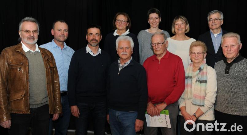 Diese Mitglieder gehören seit 40, 50, 60 oder 70 Jahren zum Deutschen Alpenverein. Bild: gf
