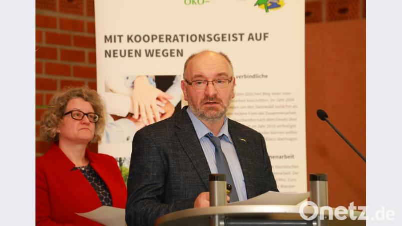 Projektmanager der "Öko-Modellregion Steinwald" Günther Erhardt und Projektmanagerin Eva Gibhardt. Bild: njn