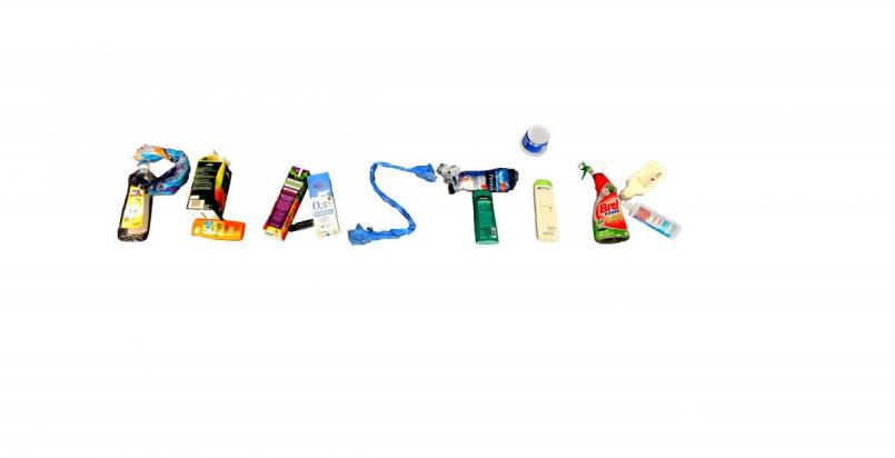 Sieben Tage ohne Einwegplastik zu leben, ist eine kleine Herausforderung – und vor allem viel organisatorischer Aufwand. Ein Selbstversuch. Bild: Gabi Schönberger, Grafik: Stefanie Schönberger